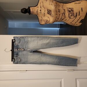 Ladies Light Blue Jeans Super Skinny